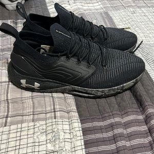 Underarmour size 13 Shoes